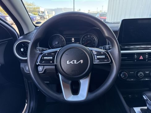 Used 2024 Kia Forte LX image 21