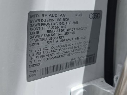 Used 2025 Audi Q5 Premium w/ Convenience Package AWD/4WD image 39