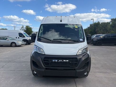 Used 2024 RAM ProMaster 2500 w/ Convenience Group image 8