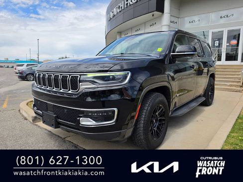 Used 2022 Jeep Wagoneer Series I AWD/4WD image 1