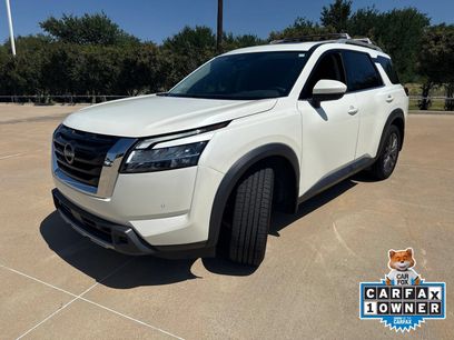 Used 2023 Nissan Pathfinder SL w/ SL Premium Package