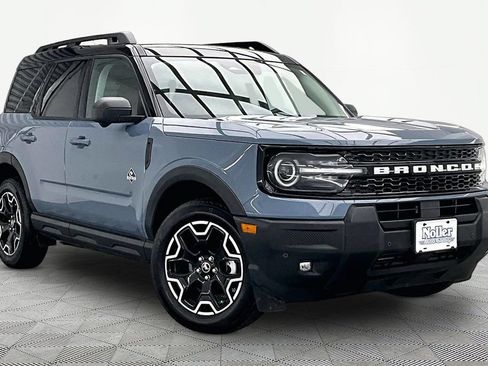 Certified 2025 Ford Bronco Sport Outer Banks w/ Outer Banks Tech Package+ AWD/4WD image 12
