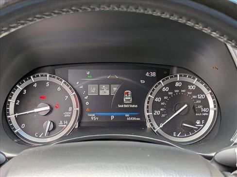 Used 2021 Toyota Highlander XSE FWD image 11