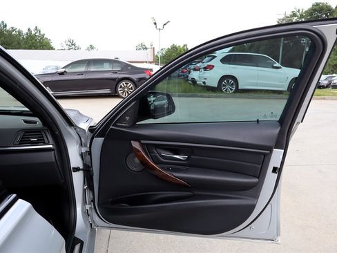 Used 2015 BMW 328i Sedan RWD image 26