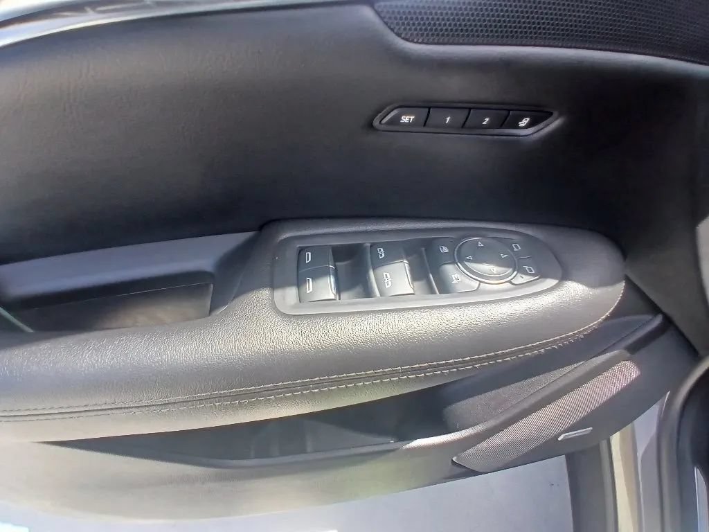 Used 2019 Cadillac XT5 Premium Luxury FWD image 12