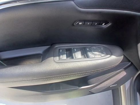 Used 2019 Cadillac XT5 Premium Luxury FWD image 12
