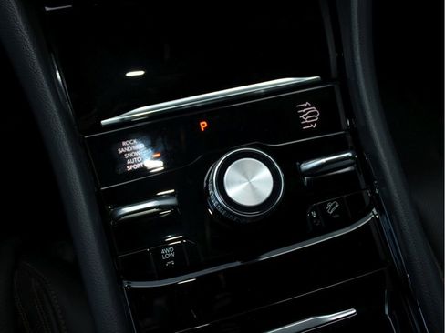 New 2025 Jeep Grand Cherokee Summit image 19