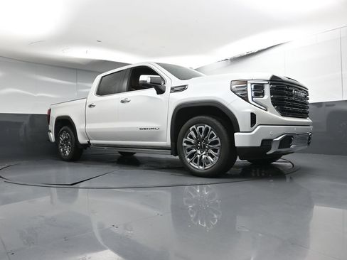 Used 2024 GMC Sierra 1500 Denali Ultimate AWD/4WD image 33