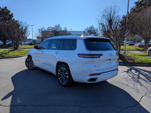 Certified 2022 Jeep Grand Cherokee L Overland w/ Advanced Protech Group III image 6