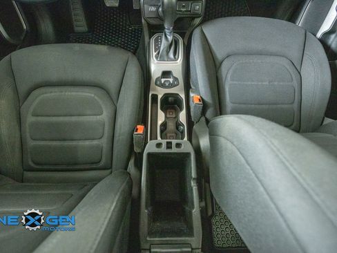 Used 2022 Jeep Renegade Latitude w/ Convenience Group AWD/4WD image 31