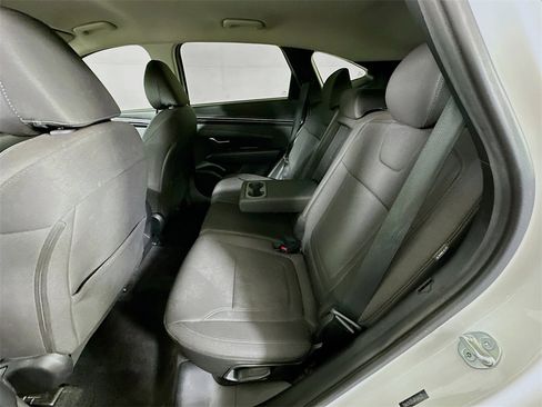 Used 2024 Hyundai Tucson SE image 13