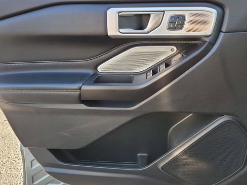 Used 2020 Ford Explorer ST w/ Premium Technology Package image 28