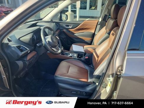 Used 2022 Subaru Forester Touring image 9
