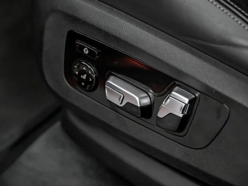 Used 2020 BMW X5 M Competition image 25