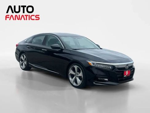 Used 2018 Honda Accord Touring image 7