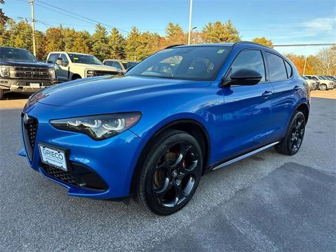 Used 2024 Alfa Romeo Stelvio Veloce image 6