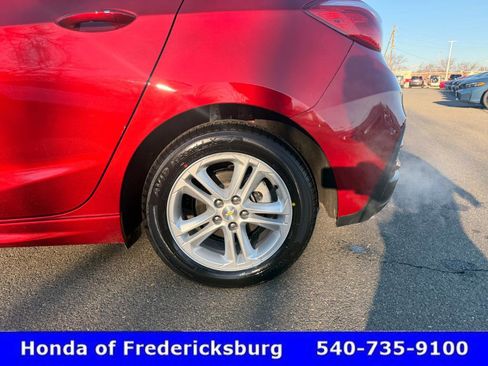 Used 2017 Chevrolet Cruze LT w/ Convenience Package image 11