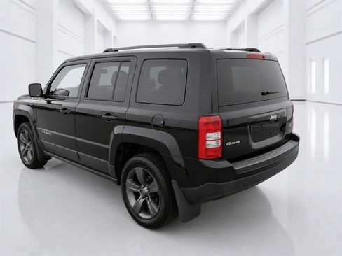 Used 2015 Jeep Patriot High Altitude AWD/4WD image 18