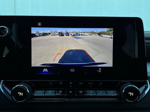 Used 2024 Chevrolet Colorado LT w/ LT Convenience Package II image 34