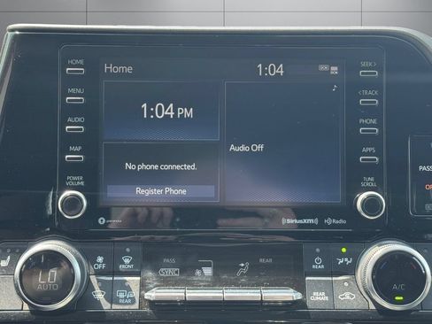 Used 2022 Toyota Highlander XLE AWD/4WD image 21