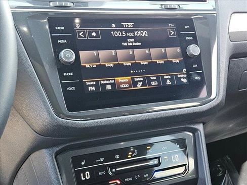 Used 2023 Volkswagen Tiguan SE R-Line FWD image 15