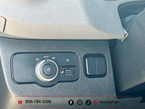 Used 2025 Mercedes-Benz Sprinter 2500 image 9