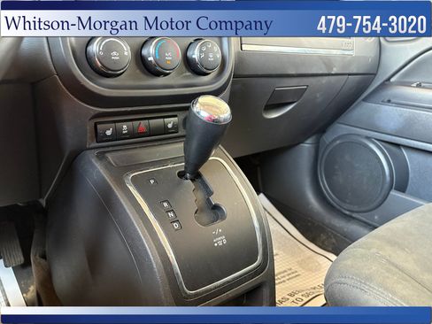 Used 2014 Jeep Patriot Latitude AWD/4WD image 21