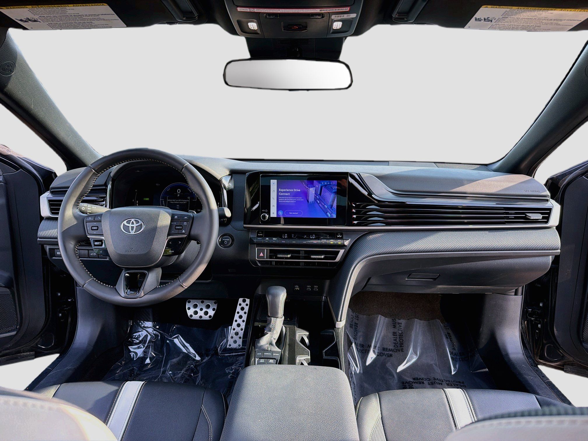 Used 2025 Toyota Camry SE FWD image 9