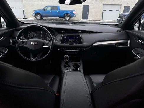 Used 2023 Cadillac XT4 Premium Luxury image 20