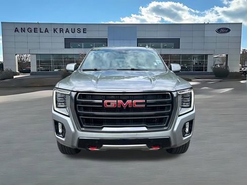 Used 2024 GMC Yukon AT4 w/ Technology Package AWD/4WD image 2