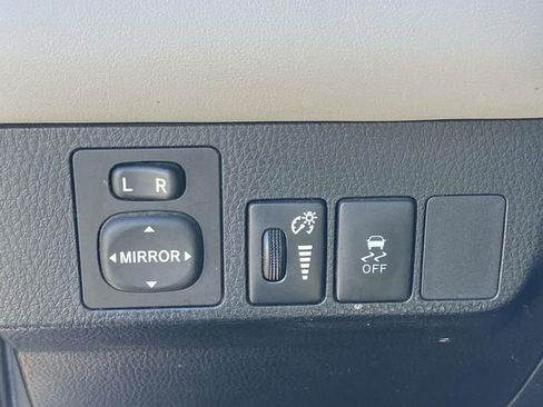 Used 2013 Toyota RAV4 Limited image 30