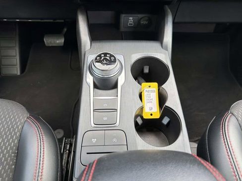Used 2025 Ford Escape ST-Line AWD/4WD image 30