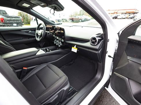 New 2026 Chevrolet Blazer EV LT image 29