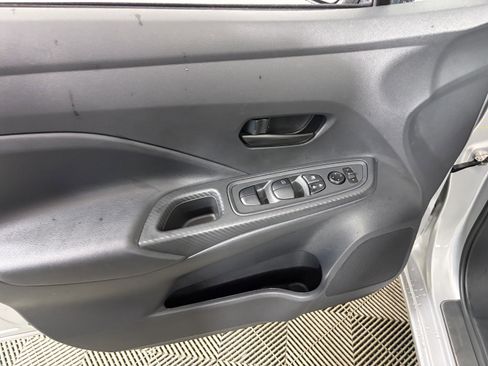 Used 2025 Nissan Versa S w/ Electronics Package FWD image 27