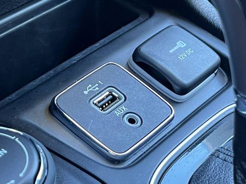 Used 2023 Jeep Cherokee Altitude Lux AWD/4WD image 26