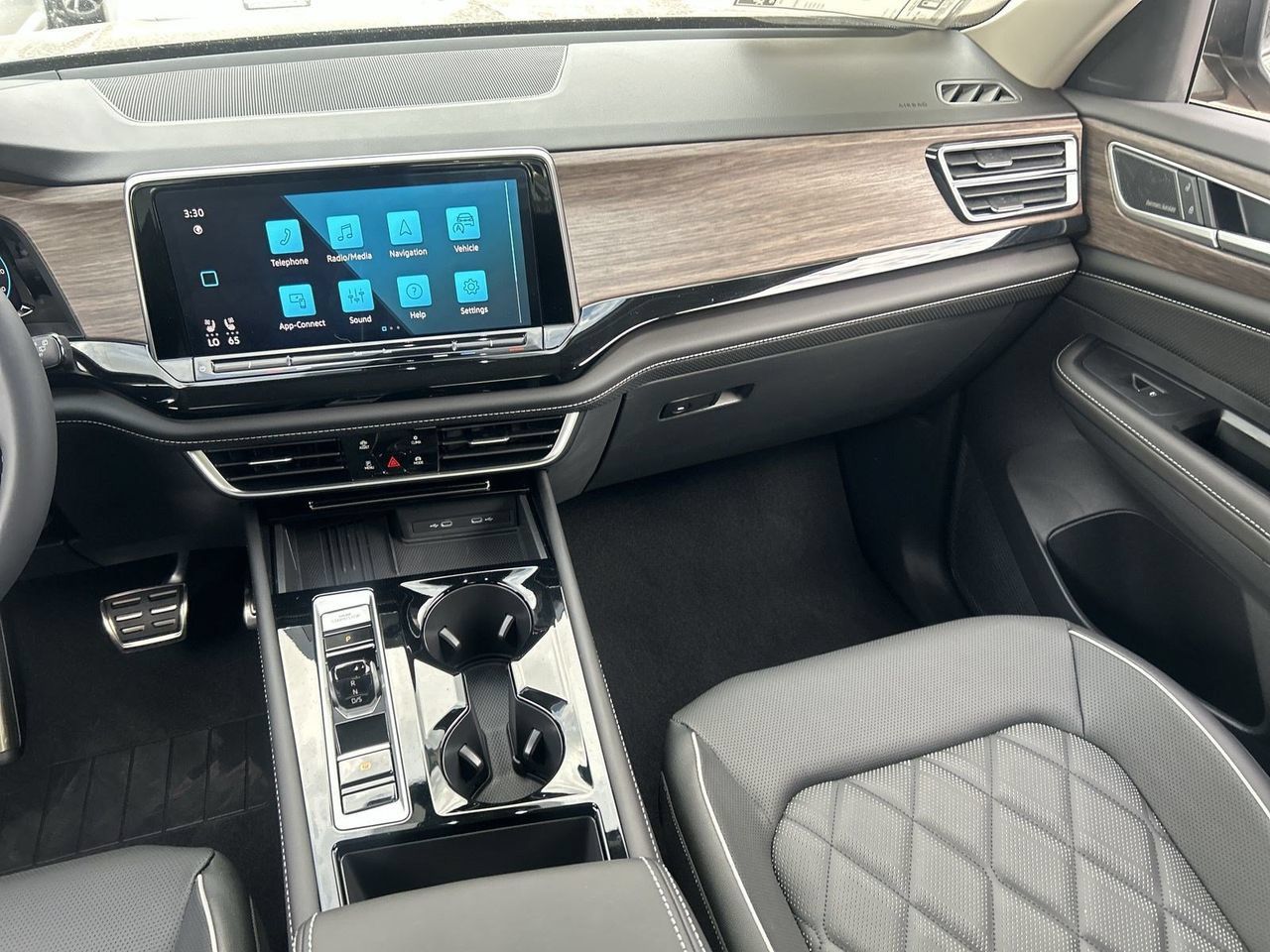New 2026 Volkswagen Atlas SEL Premium R-Line AWD/4WD image 12