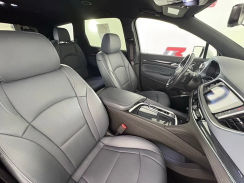 Used 2022 Buick Enclave Premium FWD image 39