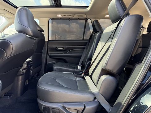 Used 2024 Toyota Grand Highlander FWD image 30