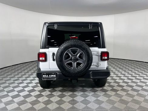Used 2022 Jeep Wrangler Unlimited Sport image 8