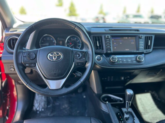 Used 2018 Toyota RAV4 Limited w/ Advanced Technology Package FWD image 11