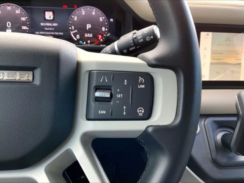 Used 2024 Land Rover Defender 110 S image 23