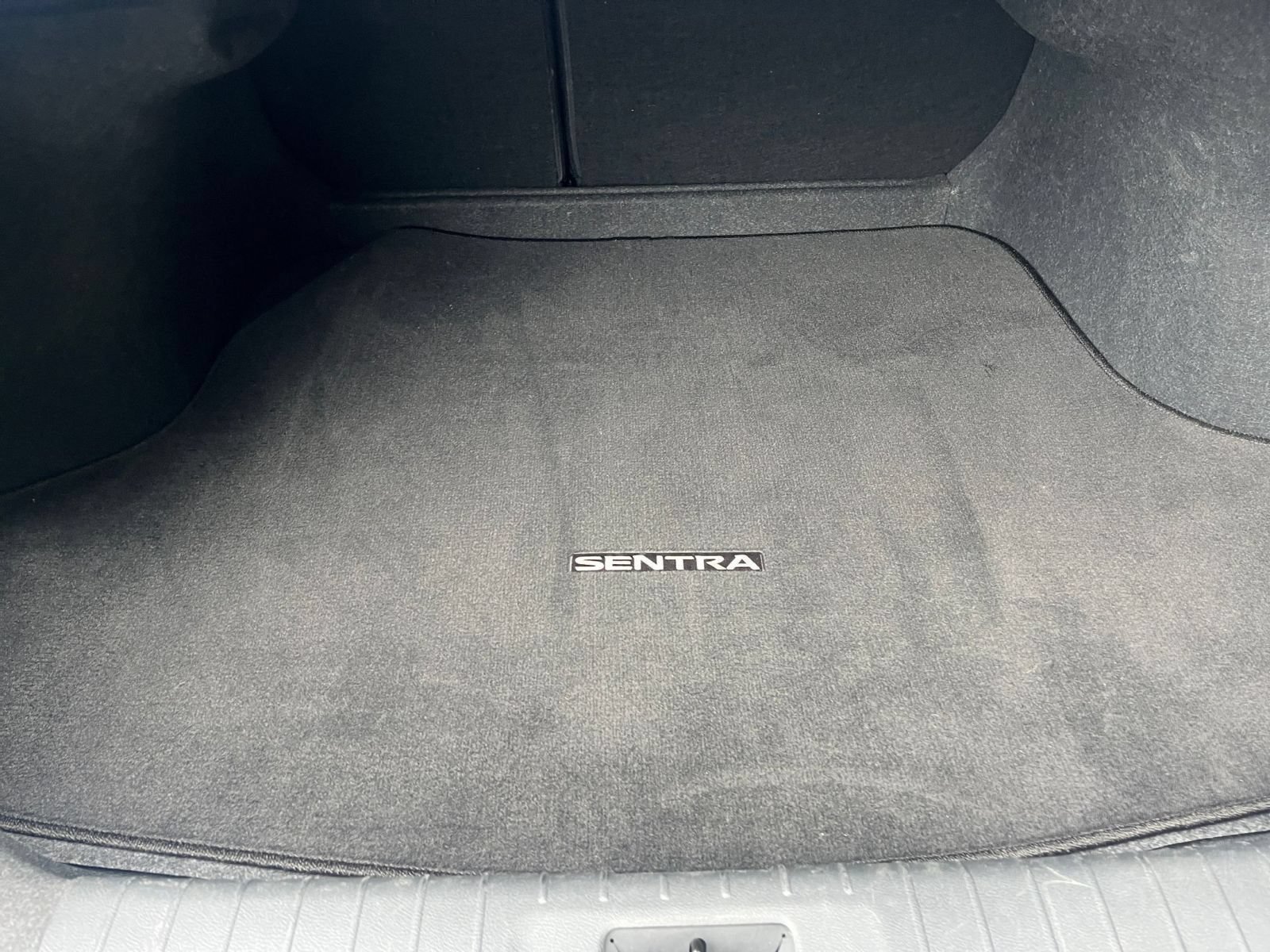 Used 2025 Nissan Sentra SV FWD image 32