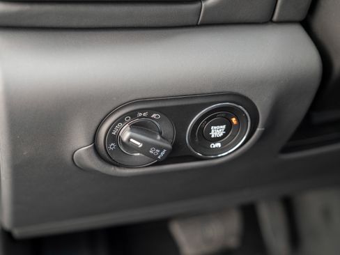 Used 2024 Maserati Levante GT Ultima image 16