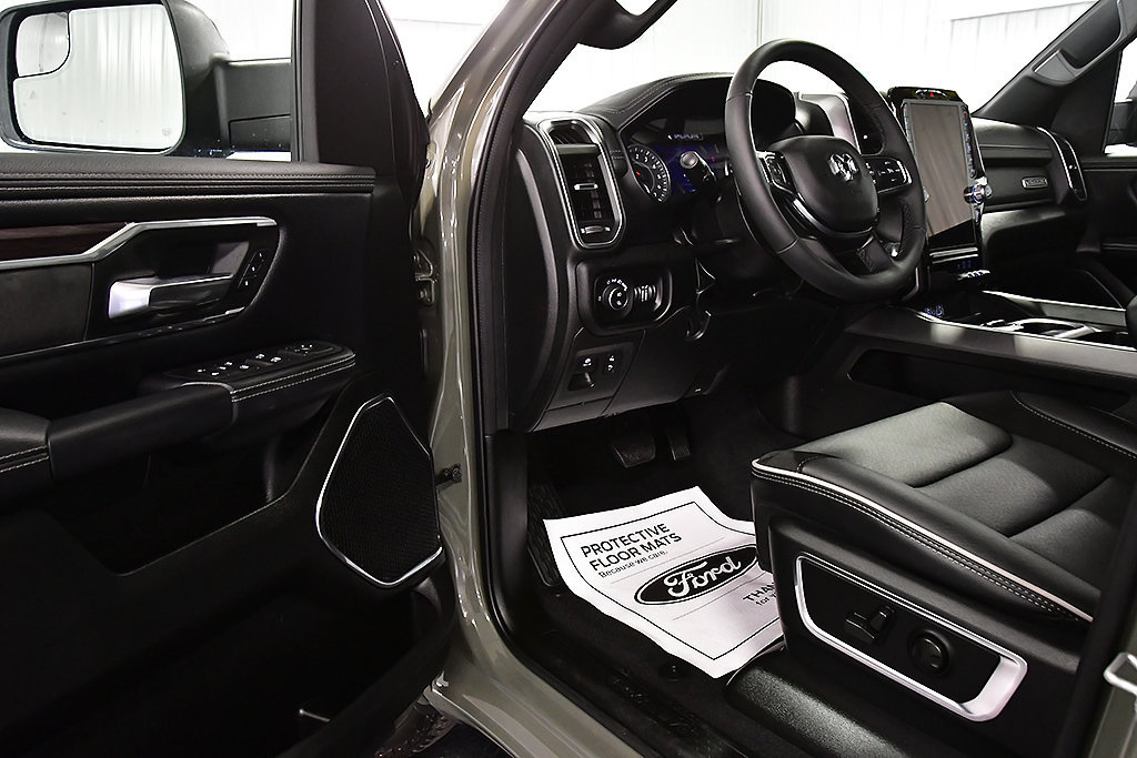 Used 2026 RAM 1500 Laramie AWD/4WD image 16