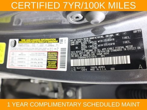 Used 2023 Toyota Highlander XLE FWD image 52