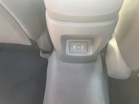 Used 2025 Hyundai Elantra Sport FWD image 19