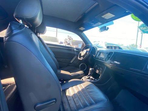 Used 2013 Volkswagen Beetle R-Line image 19