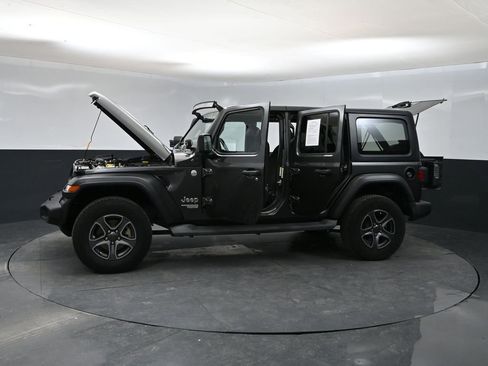 Used 2018 Jeep Wrangler Unlimited Sport S image 45