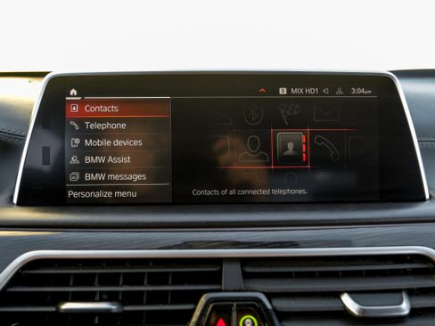 Used 2020 BMW 750i xDrive w/ Executive Package image 28