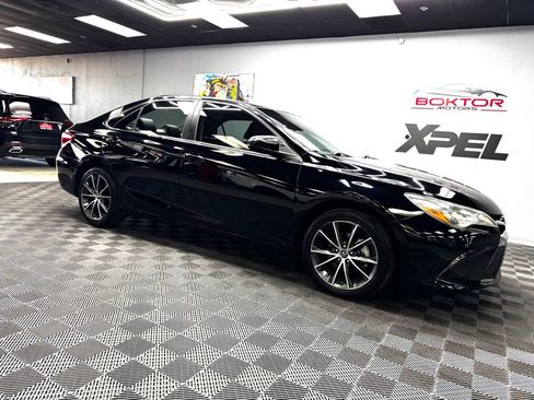 Used 2016 Toyota Camry XSE FWD image 2